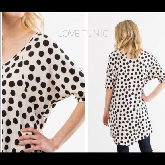 Agnes & Dora Tops - !!ᒪᗩᔕT OᑎE!! A&D L🖤VE Tunic
